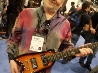 Elliott Randall with his Strobel Travel Guitar at NAMM 2014