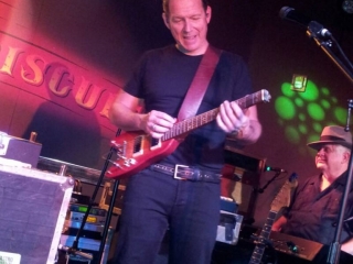 Rambler Travel Guitar in the hands of blues master Tommy Castro