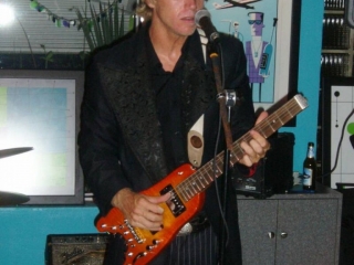 Tim O'Donnell with his Rambler Travel Guitar