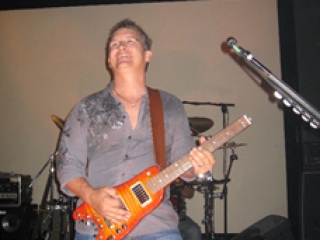 Scott with Split Image playing the Rambler Classic