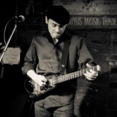 Darren Fallas with Rambler Travel Guitar in Memphis