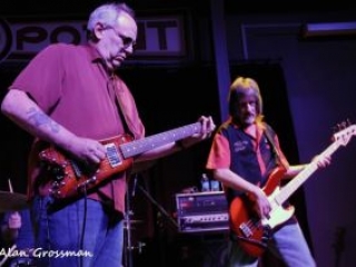 Jimmy Thackery playing his Rambler Travel Gutiar