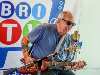 Jimmy Thackery jammin’ with his Rambler®