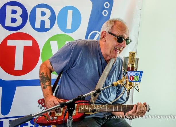 Jimmy Thackery jammin’ with his Rambler® Jimmy Thackery jammin’ with his Rambler®