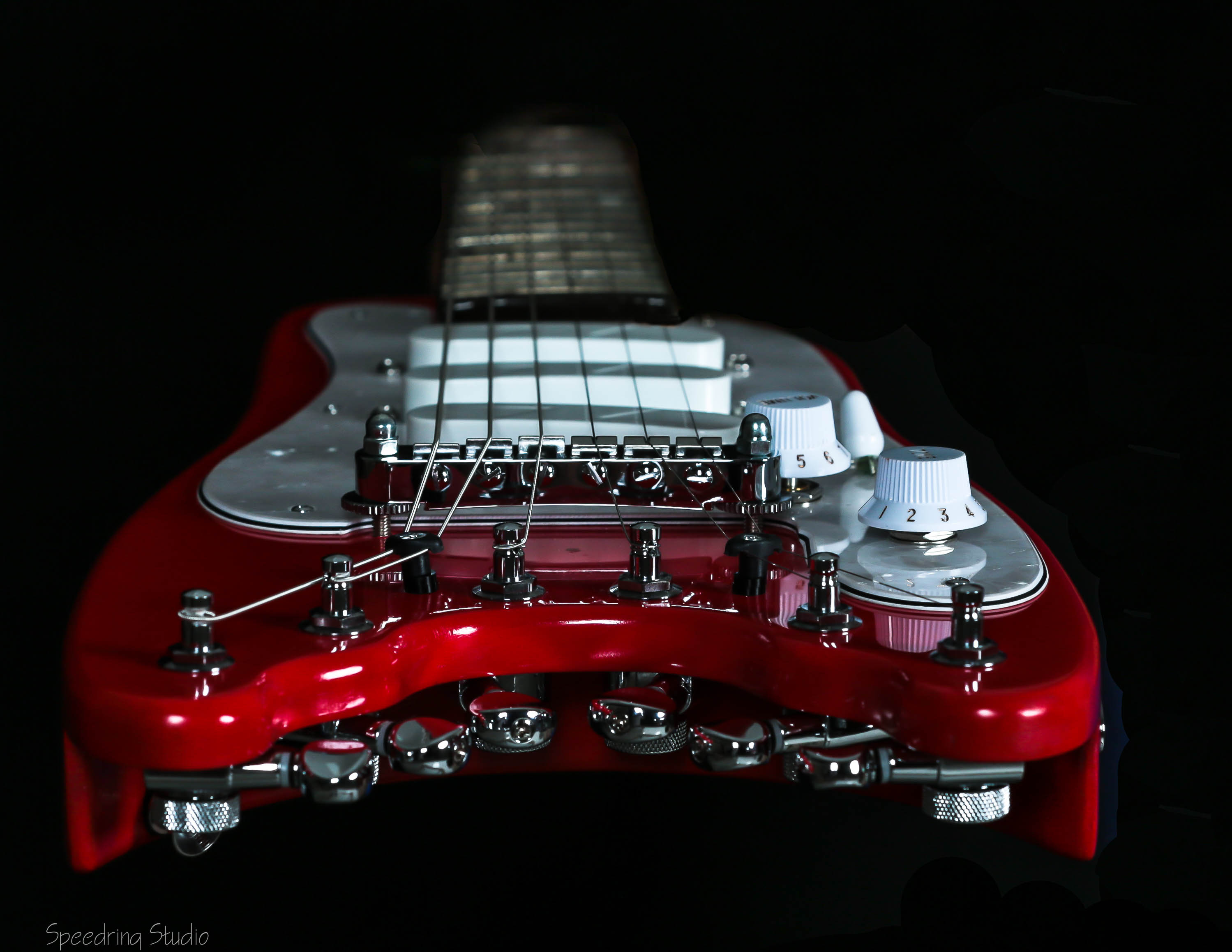 Dakota Red STROBELCASTER Plus Electric Travel Guitar - end view