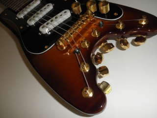HoneyBurst STROBELCASTER Custom Portable Guitar with Gold Schaller Hardware