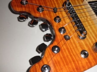 Rambler Travel Guitar, bridge and tuners